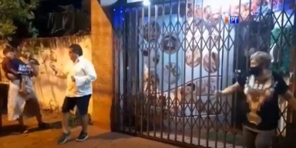 Intendente Luis Yd incumple protocolo tras salir de cuidados intensivos