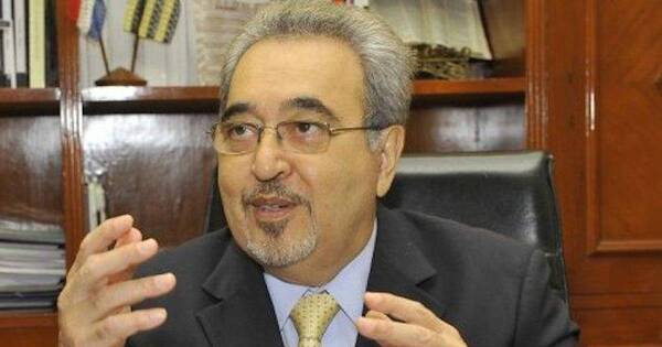 La Nación / Borda cuestiona a gobierno tras despido de su hijo de la EBY
