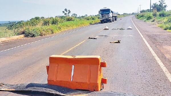 Otro puente al borde del colapso