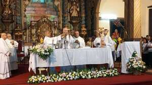 Dan la bienvenida al nuevo cura párroco y vicario pastoral en la ciudad de Capiatá - Nacionales - ABC Color