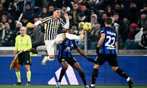Versus / Juventus e Inter empatan en el 'derby d'Italia'