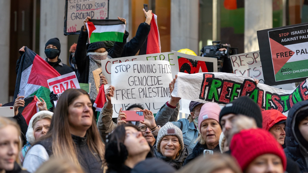 Disparan en Estados Unidos a tres estudiantes palestinos que llevaban el tradicional pañuelo