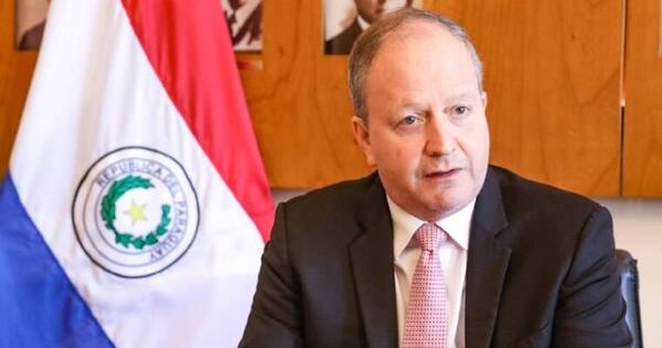 La Nación / Ministro de Economía retruca a Borda con cifras contundentes