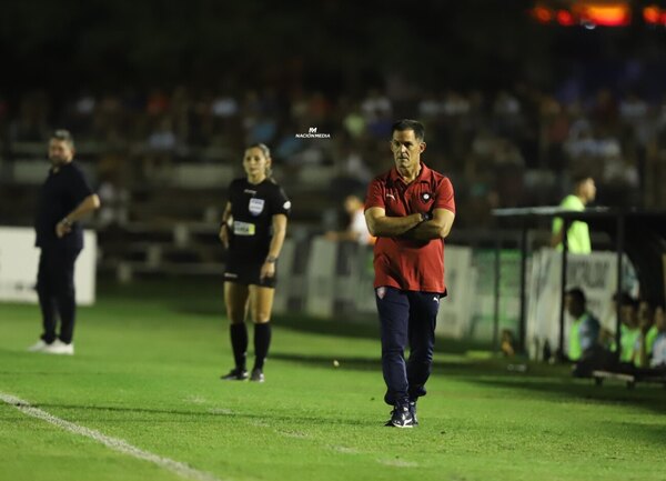 Versus / ¿Se va Bernay? El DT de Cerro habló de su futuro y dijo que no se meterá en contrataciones