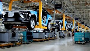 Automotriz china sustituirá al 30% de sus trabajadores por robots e IA hacia 2027