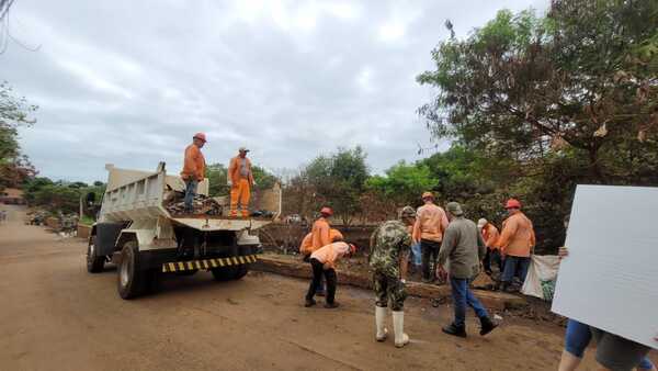 Con trabajo de limpieza concluye intervención en el barrio San Rafael - La Clave