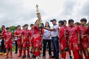 Premian a vencedores del Campeonato de la Federación Hernandariense de Escuelas de Fútbol | DIARIO PRIMERA PLANA