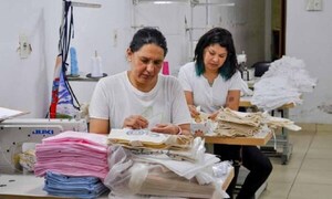 Mujeres privadas de libertad elaboran regalos empresariales para fin de año – Prensa 5