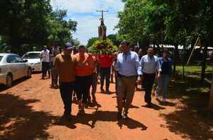 Arazapeños se congregaron ante el altar de Cristo Rey - Noticiero Paraguay