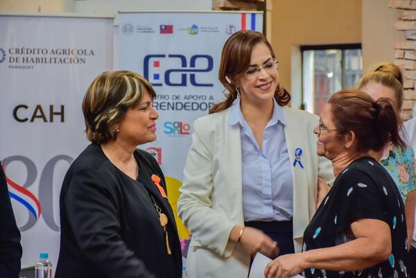 “Kuña Ñamombarete Hag̃ua”: Presentan nuevo producto financiero para mujeres emprendedoras - MarketData