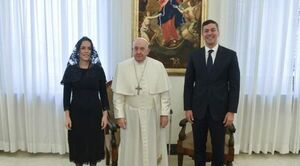 Papa Francisco recibió a Santiago Peña: así fue el encuentro