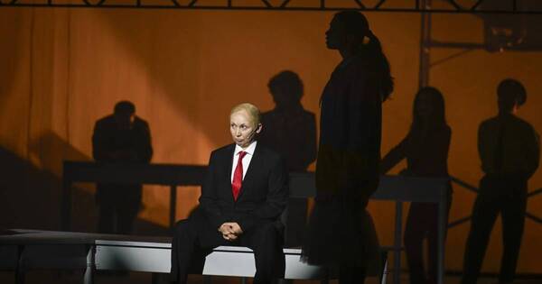 La Nación / Putin es juzgado en “La Haya”… en el teatro