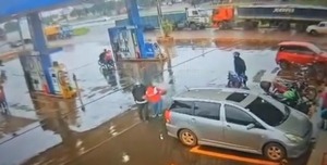 Delincuentes asaltan una estación de servicio