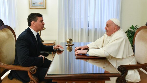 Santiago Peña propone al papa Francisco ser "puente" entre líderes latinoamericanos