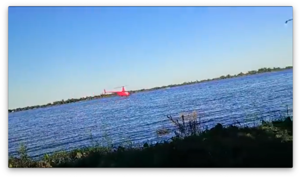 [VIDEO] Sobrevolaba el Río Paraná y tuvo un final mortal con helicóptero y todo