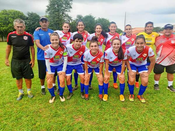 Debut y goleada de la selección femenina - San Lorenzo Hoy