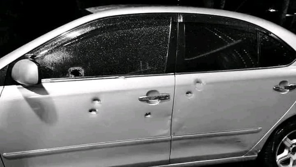 Balean dos vehículos en Iturbe, Guairá