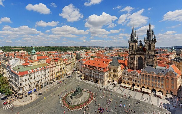 Paraguayos varados en Praga denuncian negligencia de Embajada nacional | 1000 Noticias