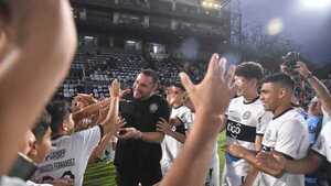 Antolín Alcaraz, retirado, quiere seguir con trabajo de campo