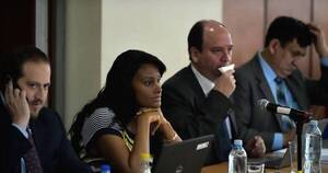 La Nación / Ecuador: impulsan juicio político contra la fiscal general