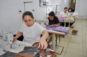 Mujeres privadas de libertad elaboran regalos para las festividades de fin de año