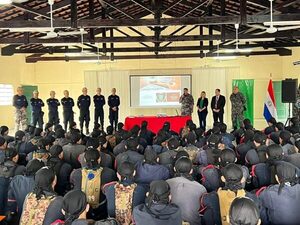 Unos 500 agentes policiales recibieron capacitación en educación financiera - El Independiente