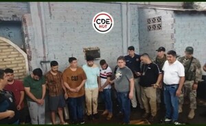 Persecución, tiroteo y 7 asaltantes detenidos, en barrio San Isidro