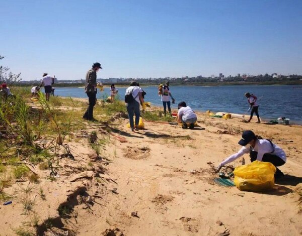 Diario HOY | "El Árbol del río": reciclarán basuras de la bahía para crear árbol de Navidad