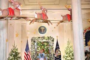 La Casa Blanca se viste de magia y alegría infantil para la Navidad en un año convulso - Gente - ABC Color