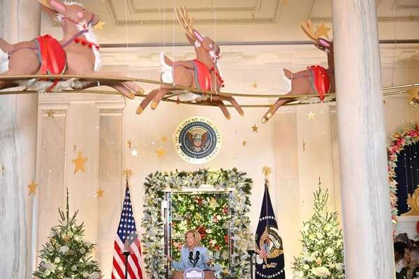 La Casa Blanca se viste de magia y alegría infantil para la Navidad en un año convulso - Gente - ABC Color