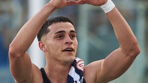 "Disfrazado de Benzemá” y tras un partidazo ashá, Sosa se pegó una escapadita por nuestro país