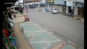 Fatal accidente en Itauguá: camión pasó luz roja y arrolló a una familia a bordo de una moto  - Megacadena - Diario Digital