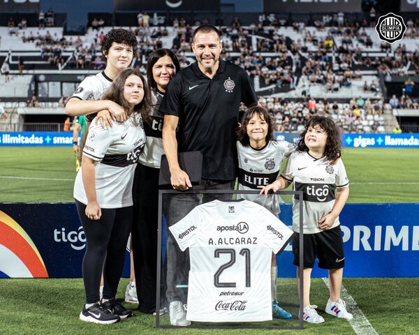Antolín se retiró como jugador y decidió continuar en el fútbol como Director Técnico - Unicanal