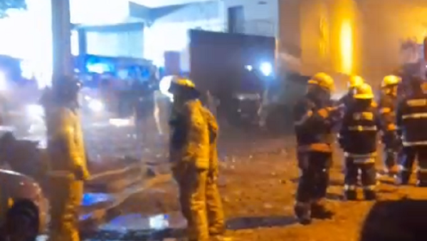 Reportan incendio de depósitos en Fernando de la Mora