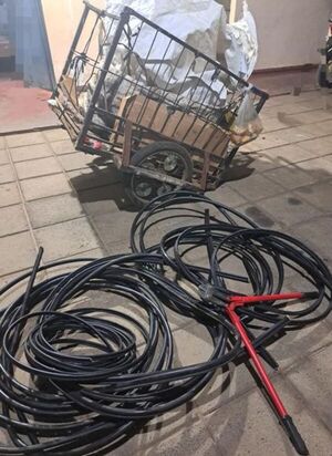 «Recicladores» hurtaban cables en Luque