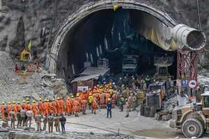 Rescatistas completan la vía de escape para los 41 obreros atrapados en un túnel en India - Mundo - ABC Color
