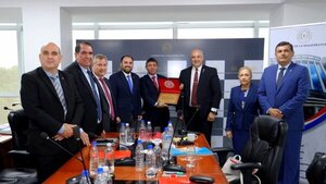 CM: “Significativamente corrupto” se despide ubicando a sus leales
