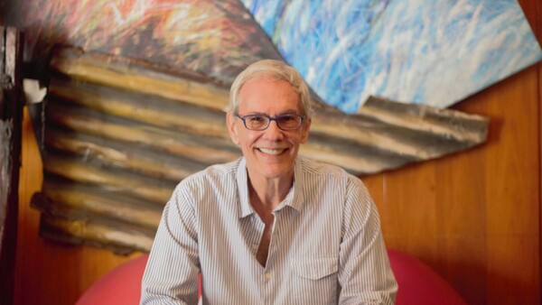 José Daniel Nasta lanza su libro Pienso, luego éxitos