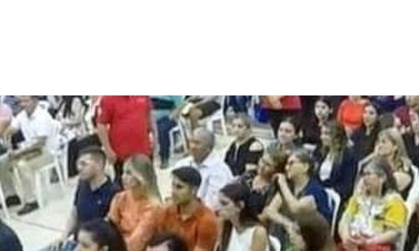 Pillaron a Tito Torres en la iglesia de polémico pastor que exige abstinencia antes del matrimonio