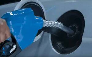 ¡1.000 guaraníes menos en total!: volvió a bajar el precio del combustible y van por más