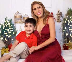Amalia Cutillo se adelantó a la Navidad y ya posó con su hijo Elías - Gente - ABC Color