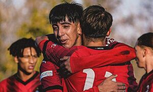 Versus / El Milan de Hugo Cuenca golea y clasifica a octavos de la Champions Juvenil