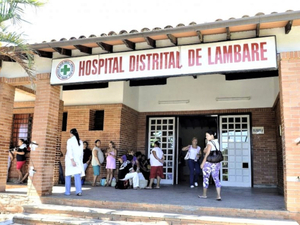 Ministerio de Salud media en conflicto de renuncia masiva en Hospital de Lambaré | 1000 Noticias
