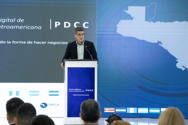 La Plataforma Digital de Comercio Centroamericana comienza a operar en la región - MarketData