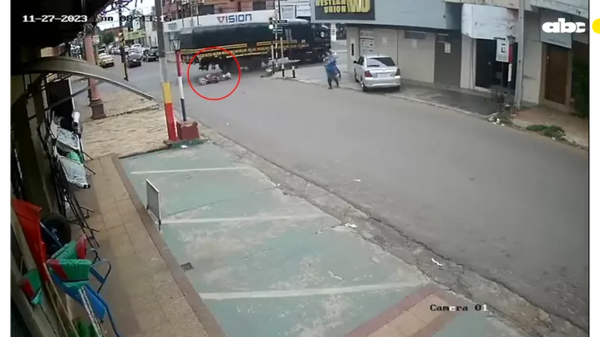 Video: imputan al conductor del camión que atropelló y mató a un hombre en Itauguá - Policiales - ABC Color