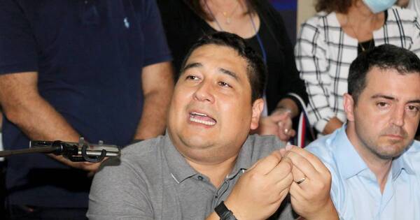 La Nación / Eduardo Nakayama anunció su salida del PLRA
