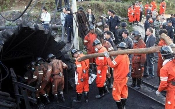 Mueren 11 personas tras un accidente en una mina de carbón en China - El Independiente
