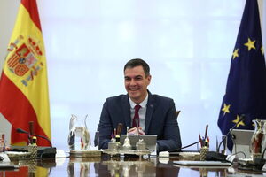 Pedro S谩nchez asegura a Santiago Pe帽a, presidente de Paraguay su compromiso para cerrar el acuerdo UE-Mercosur - Revista PLUS