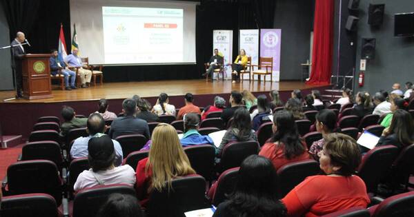 La Nación / Foro regional de emprendedores enfatizó sobre la formalización en el Este