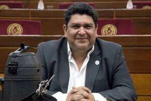 Salinas sobre renuncia de Nakayama: “Si va a dejar el partido, que también deje su banca” - Política - ABC Color